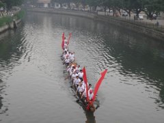 金榜社區龍舟開龍，游行將持續五天