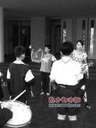 香港童軍搭帳篷 容桂細路來幫忙