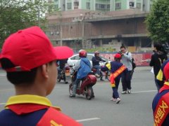 倫教：學(xué)生、家長(zhǎng)聯(lián)手找城市衛(wèi)生問(wèn)題