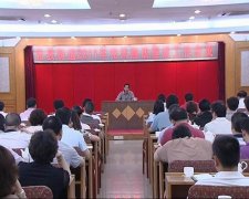 倫教：或?qū)⒁牍姳O(jiān)督政府財務(wù)
