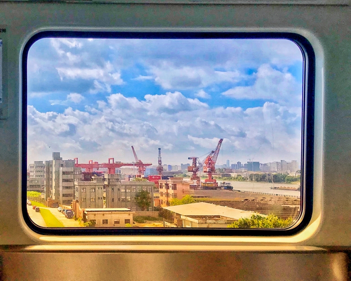 壹周美圖：地鐵中的畫中畫，記錄了都市的繁忙