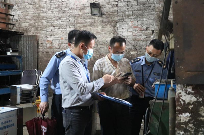 加強(qiáng)村改執(zhí)法力度，陳村關(guān)停14家違規(guī)企業(yè)！